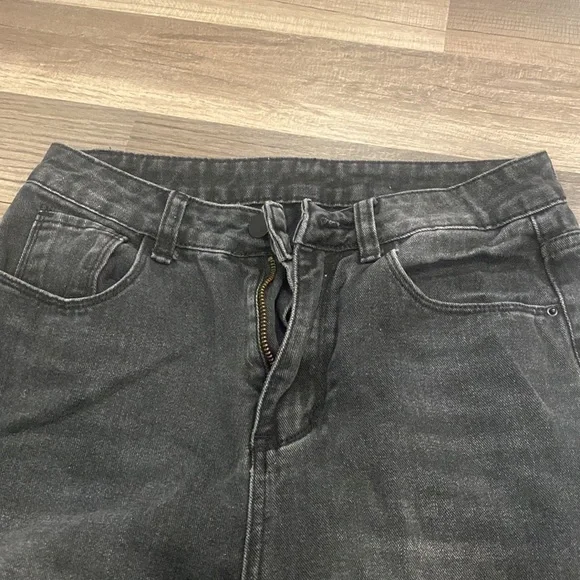 Black Jeans - Picture 3 of 6